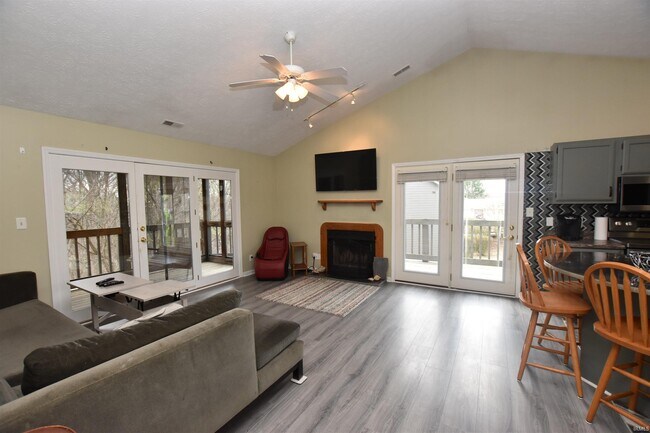 Foto del edificio - 9431 S Pointe Retreat Dr