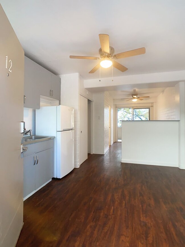 Foto del edificio - $500 1ST MONTH RENT SPECIAL | BEAUTIFUL WA...