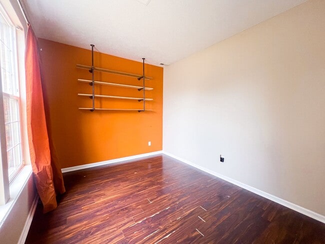 Building Photo - 10640 Northern Dancer Dr