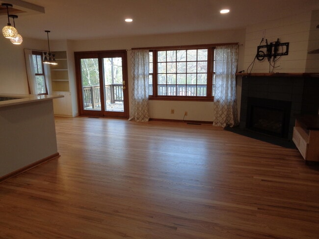 Building Photo - 1008 S Glenwood Ave