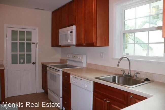 Foto del edificio - 401 Olney Sandy Spring Rd