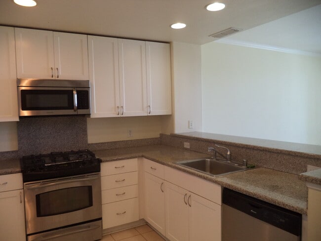 Kitchen 1 - 3901 Lick Mill Blvd