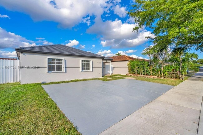 Building Photo - 14755 SW 82nd Terrace