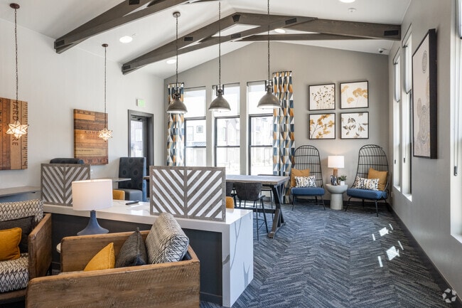 Guest Lounge - Savanna Nine Mile