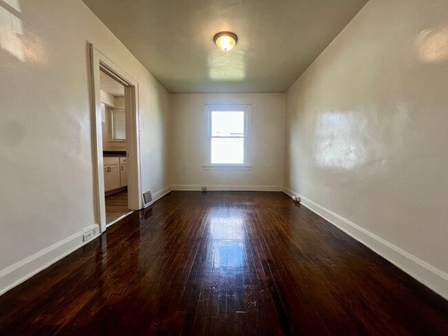 Photo - Beautiful 2BR Duplex in a Great Oakland Lo... Townhome