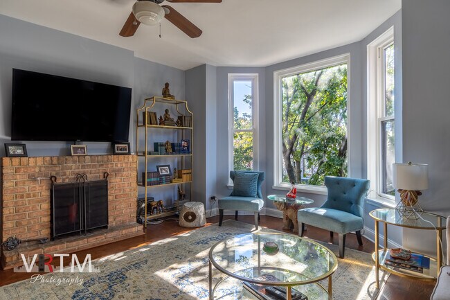 Foto del edificio - 836 W Wrightwood Ave