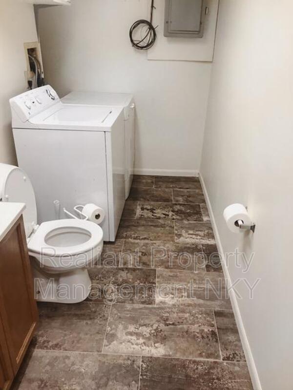 Building Photo - 1224 E Henry Clay Ave