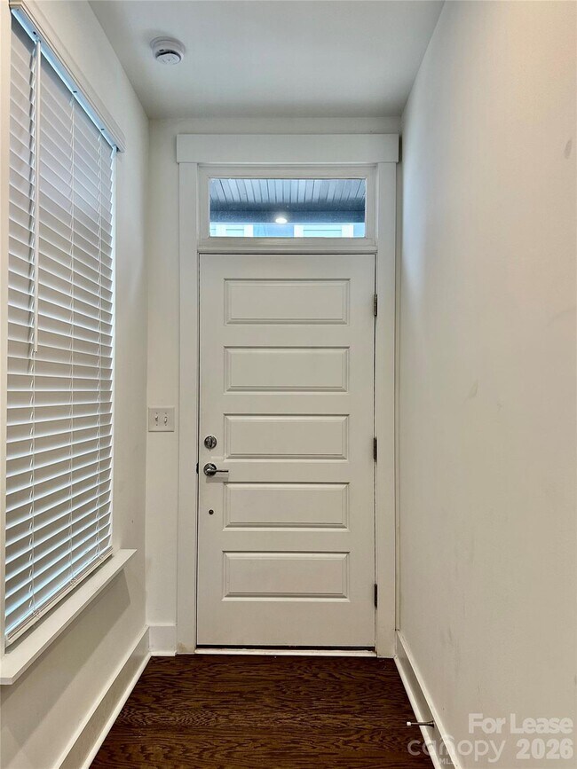 Foto del edificio - 5013 Sovereignty Ct