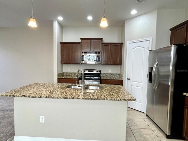 Foto del edificio - 1625 Acadia Harbor Pl