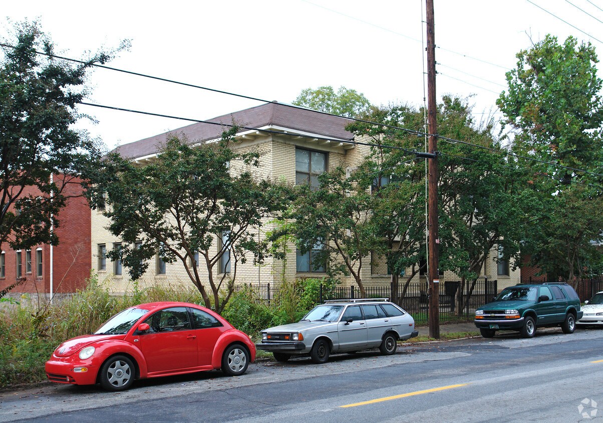 Foto del edificio - 398 NE Parkway Dr