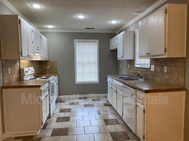 Foto del edificio - 4285 Timber Rise Rd