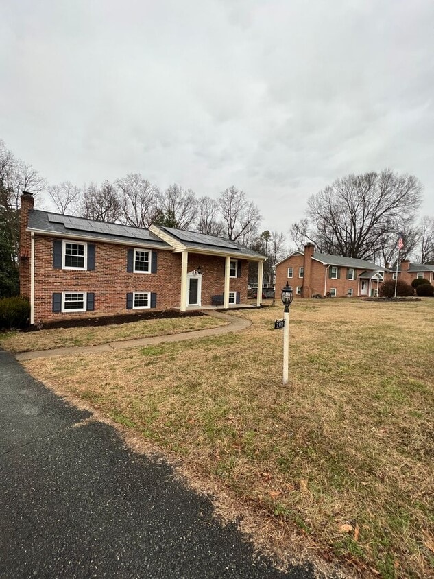 Primary Photo - 7337 Clark Cir