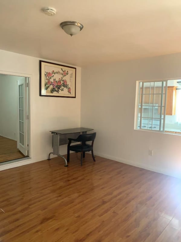 Foto del edificio - 8820 Fern Ave