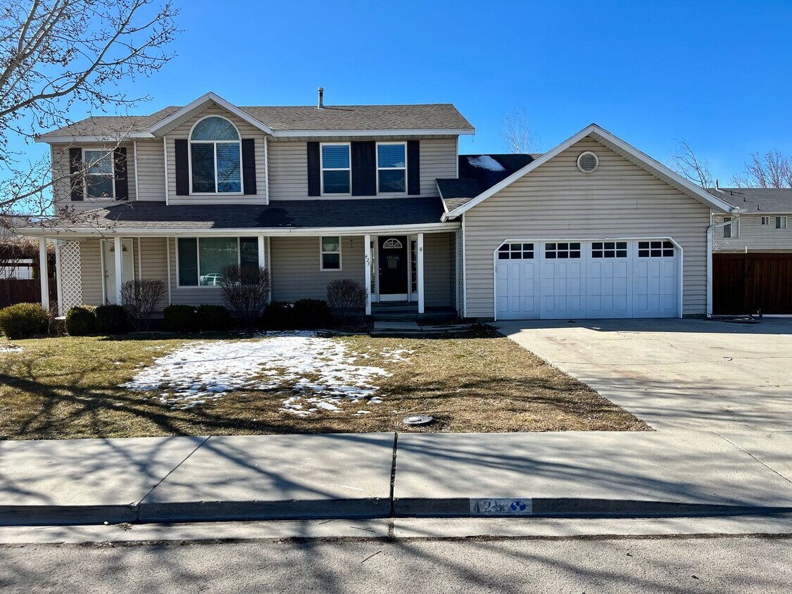 Primary Photo - Lovely home for rent in Provo