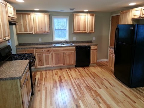 Building Photo - RENOVATED 3 bdrm/1.5 bath Farmhouse
