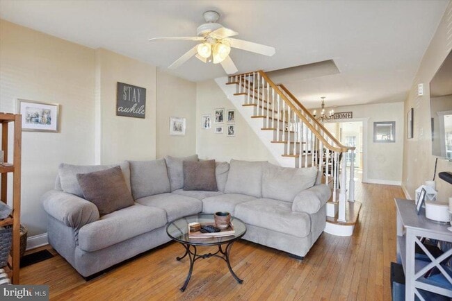 Building Photo - 214 Ripka St