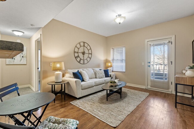 Building Photo - The Melrose