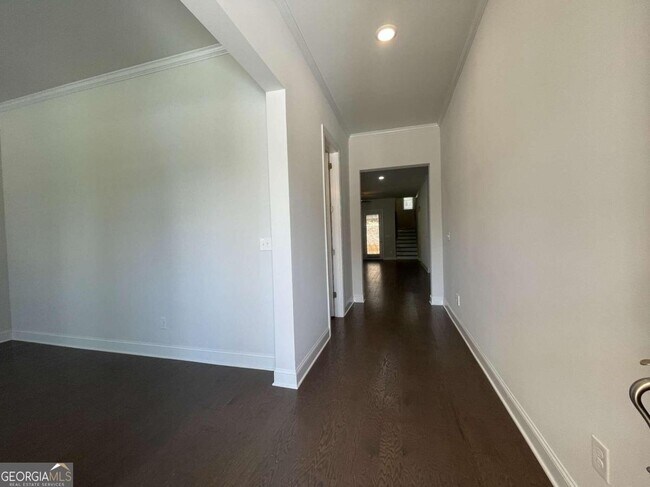 Building Photo - 556 Avondale Hills Dr