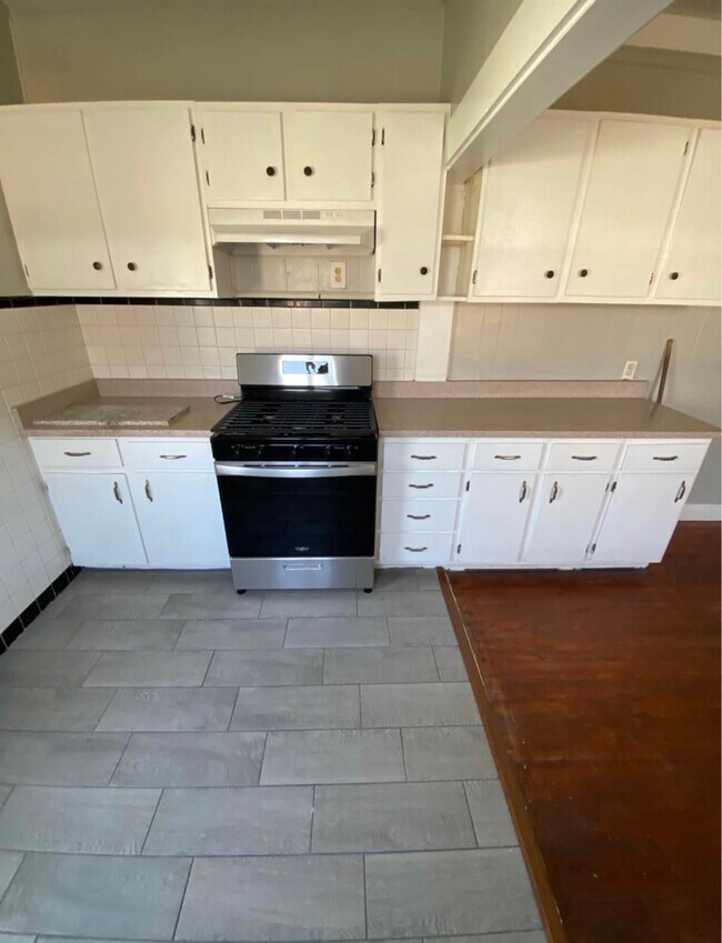 Photo - 443 Coolidge St House