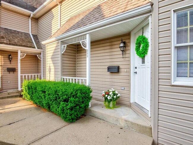 Foto del edificio - 2 Bedroom 1.5 Bath Renovated Condo Downtow...