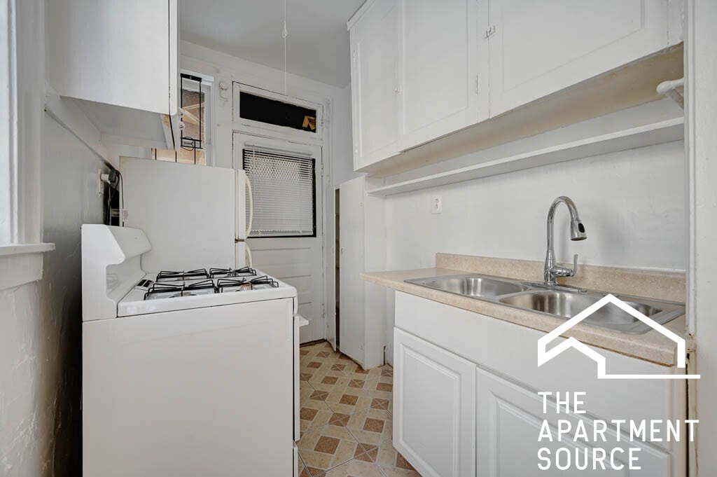 Photo - 1333 West Touhy Ave. Unit 1E