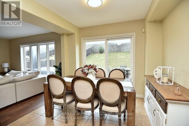 Building Photo - 47 Plum Tree Ln