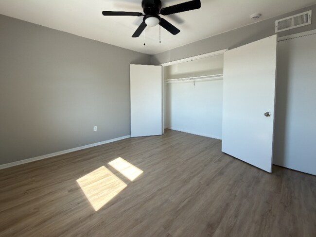 Foto del edificio - 301 Tri City Beach Rd
