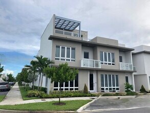 Building Photo - 10330 NW 66th St