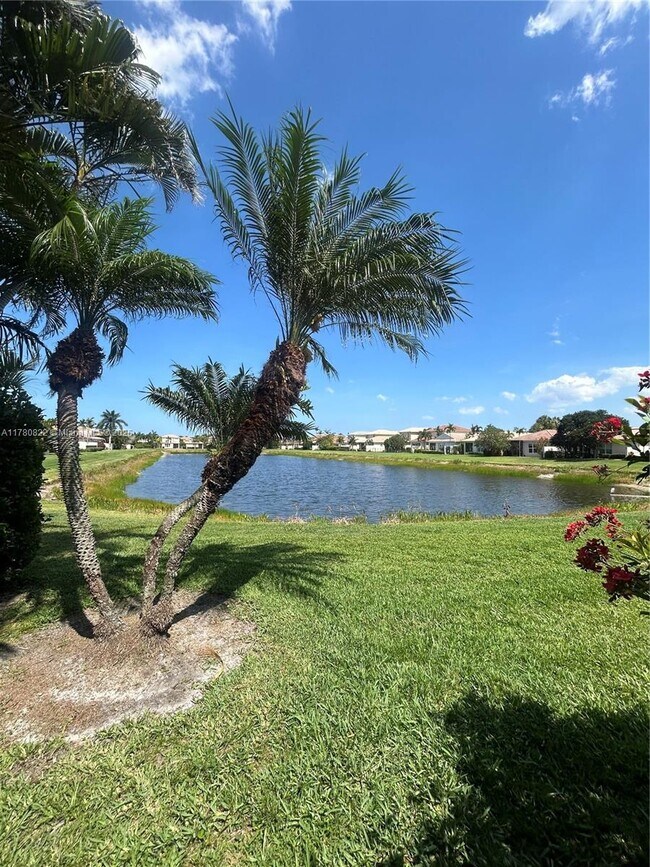 Building Photo - 240 Isle Verde Way