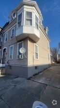 Building Photo - 301 N Queen St
