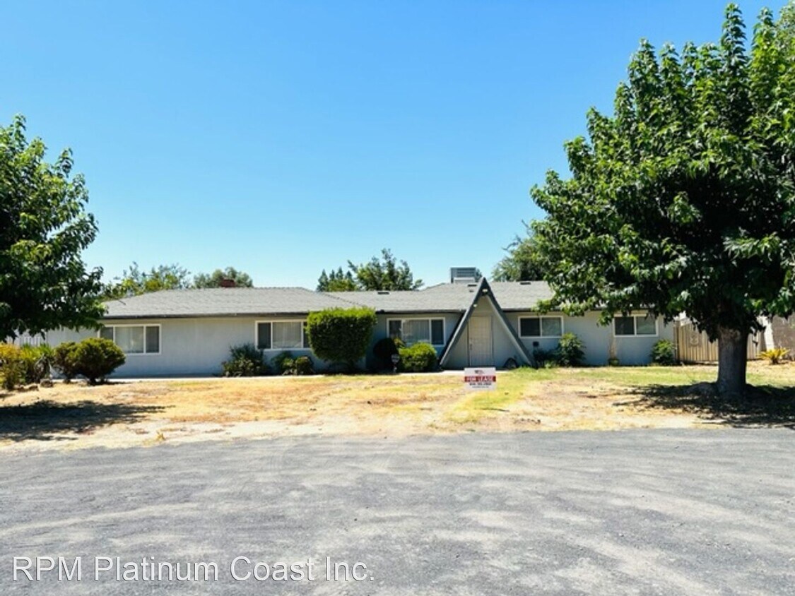 Primary Photo - 3 br, 3 bath House - 7421 N Maple Ave