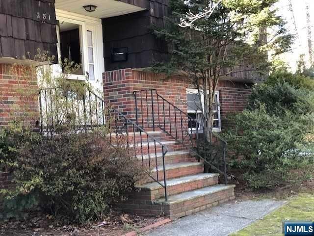 Primary Photo - 281 Henry St