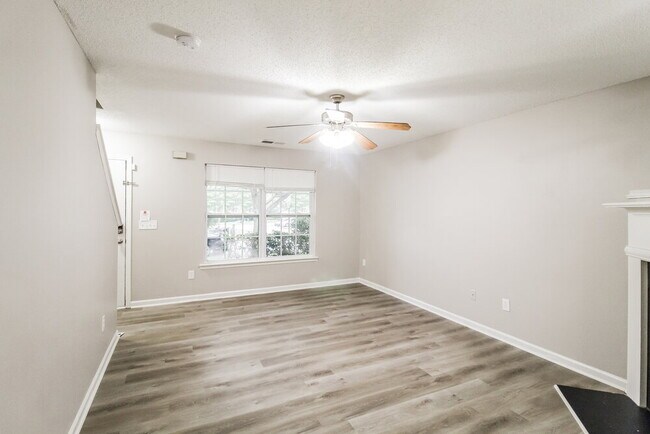 Foto del edificio - 401 Kendall Ln