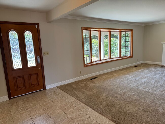 Building Photo - Spacious single level home in Moraga-Premi...