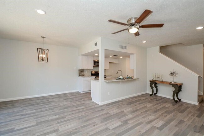 Foto del edificio - 978 Memorial Village Dr