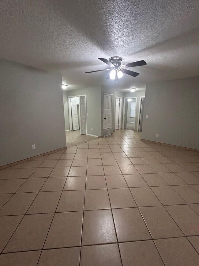 Foto del edificio - 3404 SW Landau Ct