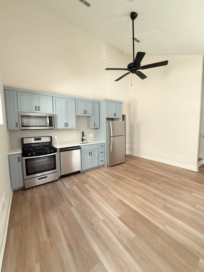 Foto del edificio - 1327 N Bronough St