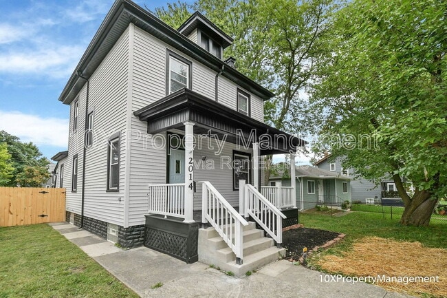 Building Photo - 2014 Floral Ave
