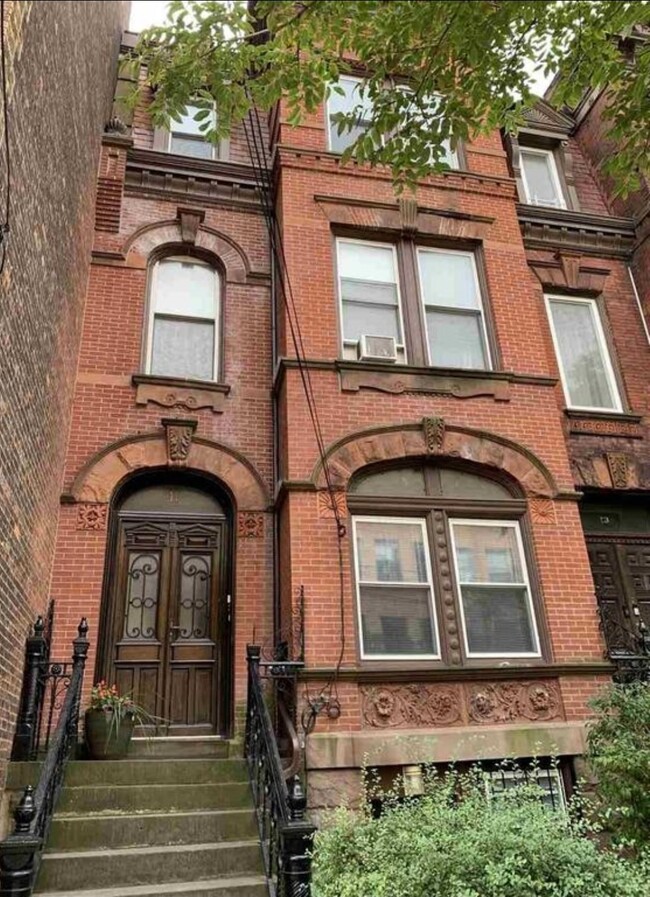 Building Photo - 11 Bentley Ave