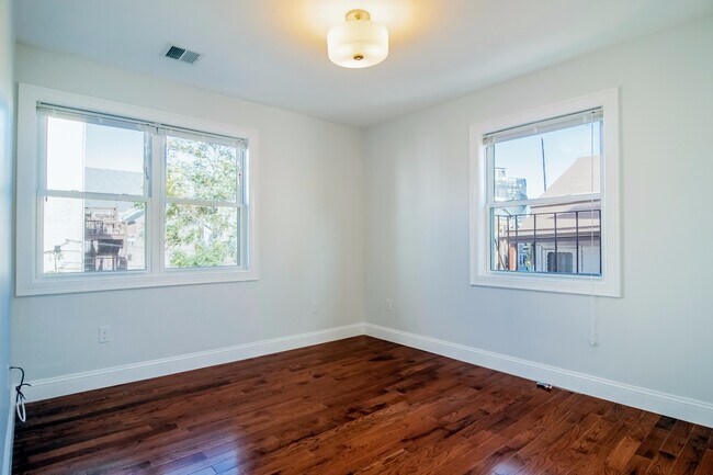 Foto del edificio - 303 Maverick St