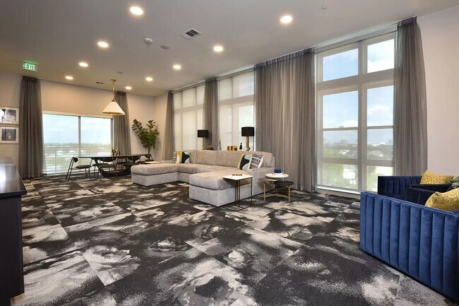 Foto del edificio - 3636 W Dallas St