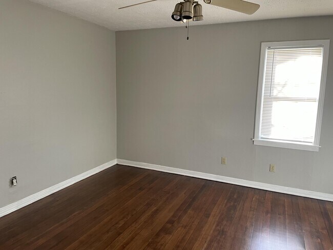 Foto del edificio - 4512 SE 25th St