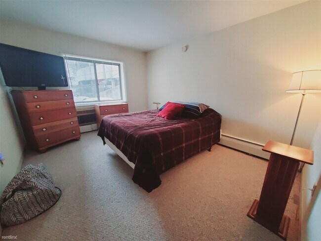 Foto del edificio - 1 br, 1 bath Condo - 960 Hope St Unit G