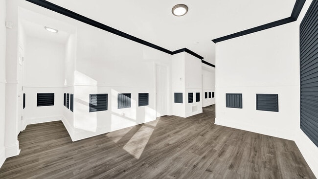 Building Photo - 2452 W 46th Pl