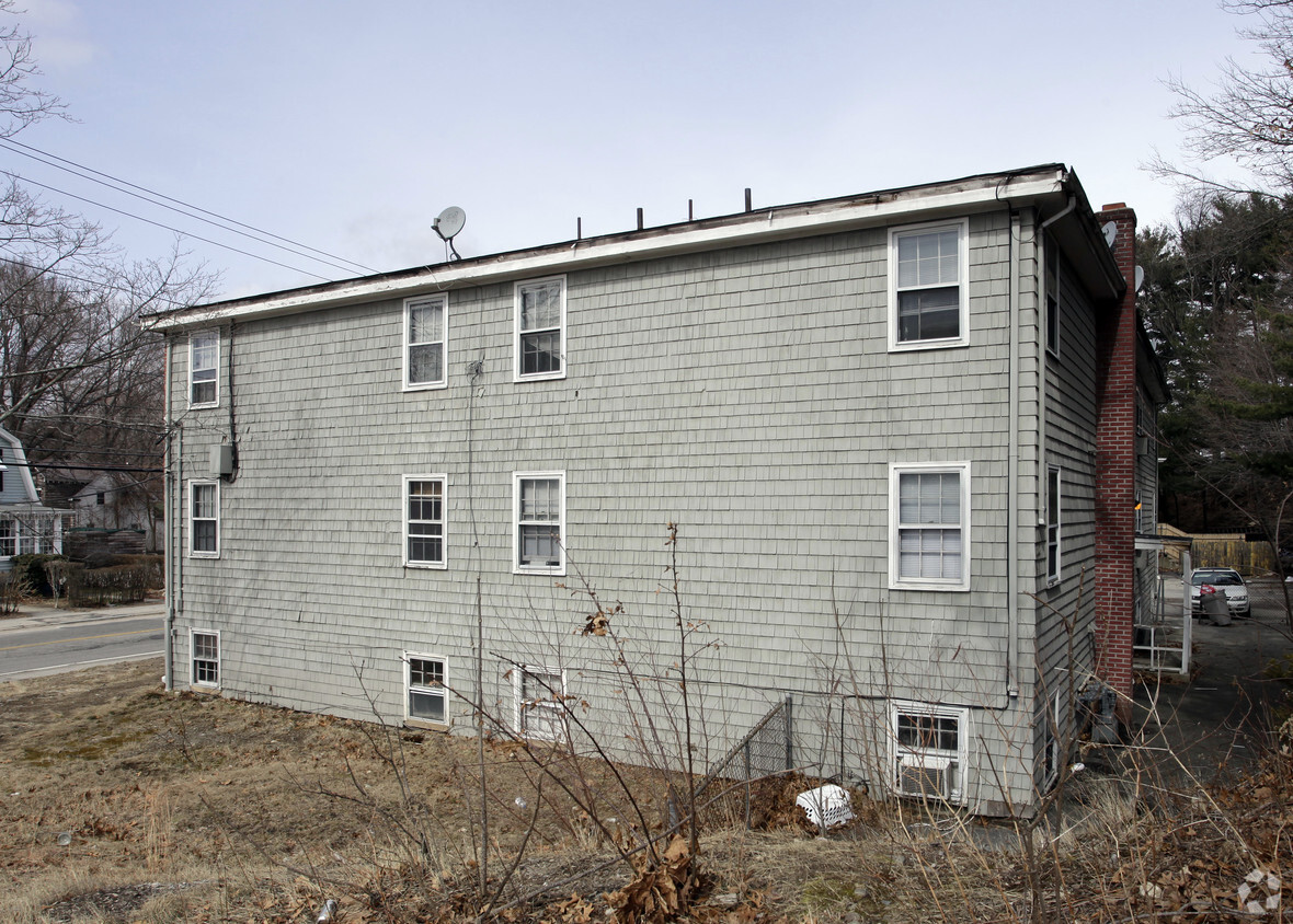Building Photo - 295 Woonasquatucket Ave