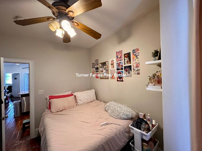 Foto del edificio - 717 Parker St