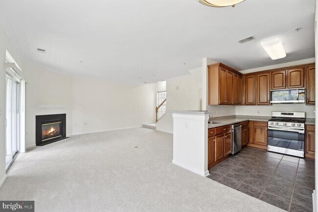 Building Photo - 13040 Cabin Creek Rd