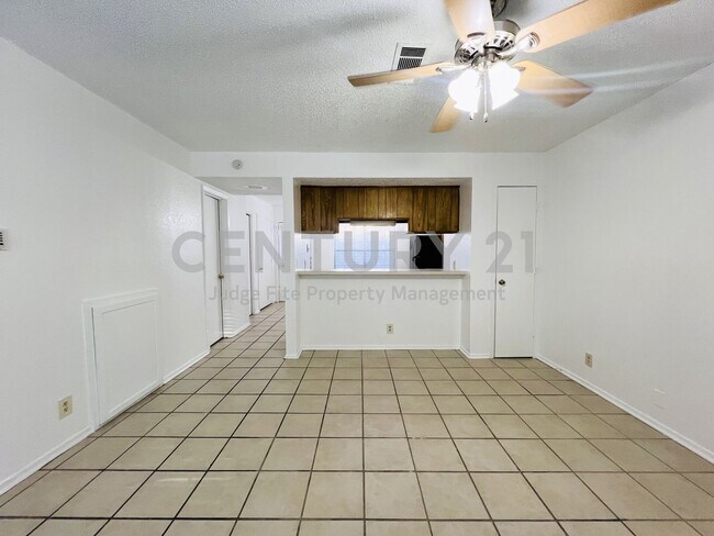 Foto del edificio - 929 W Hickory St