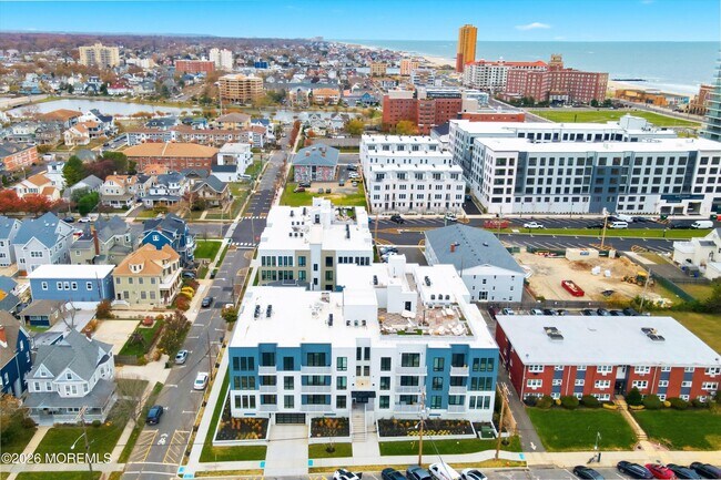 Foto del edificio - 215 2nd Ave