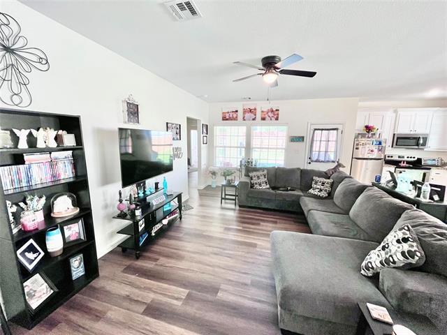 Foto del edificio - 1213 W Woodard St